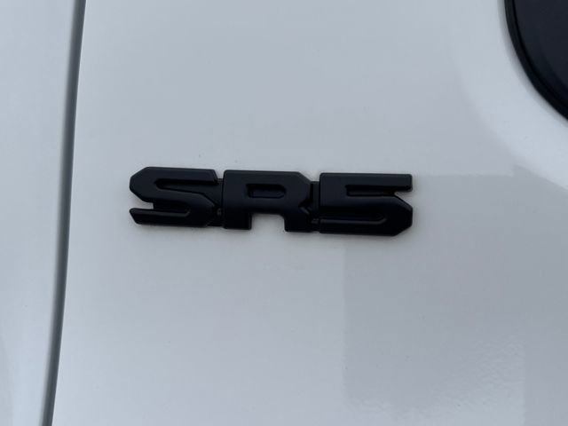Used 2024 Toyota Tacoma SR5 AWD/4WD image 13