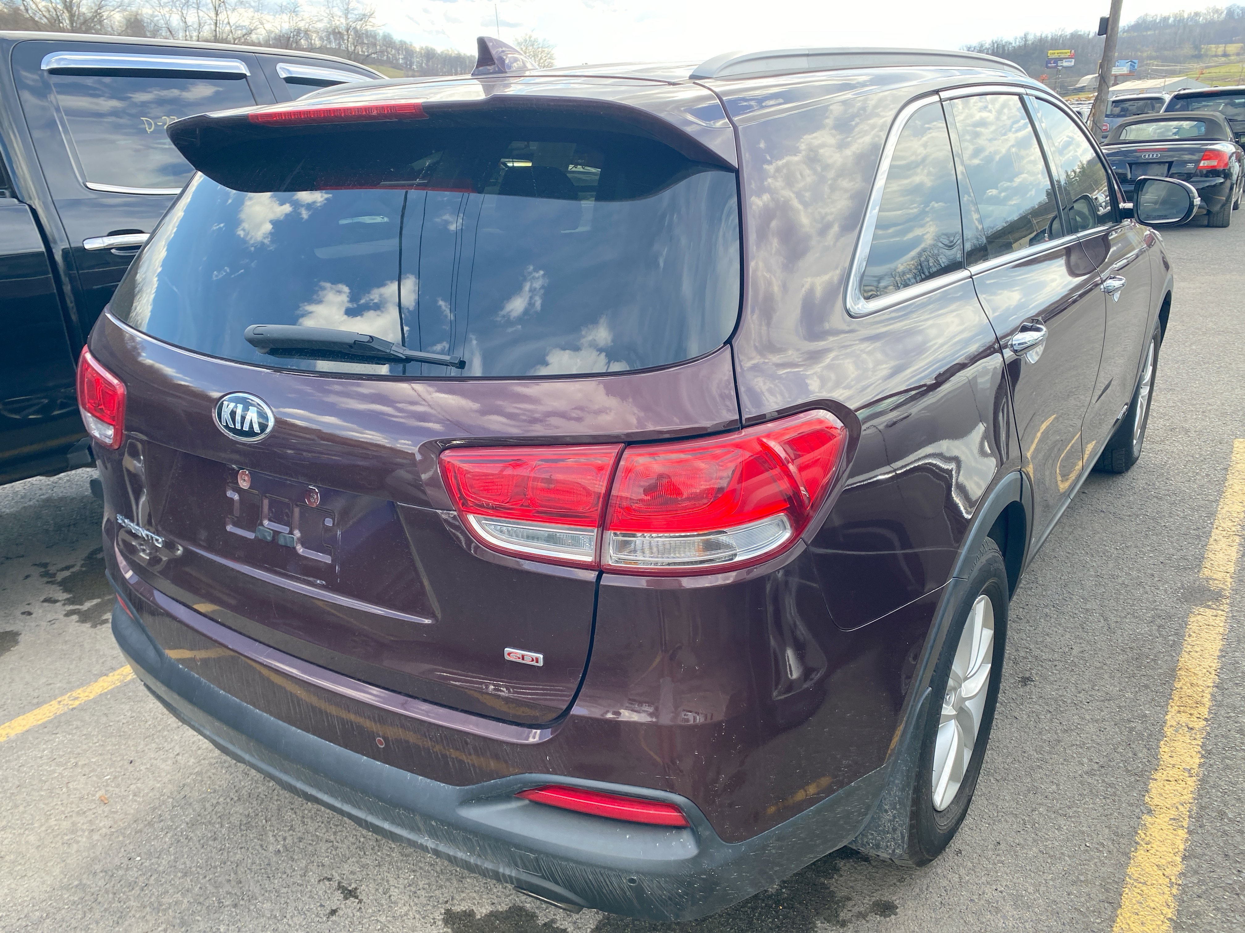 Used 2017 Kia Sorento LX w/ LX Convenience Package image 6