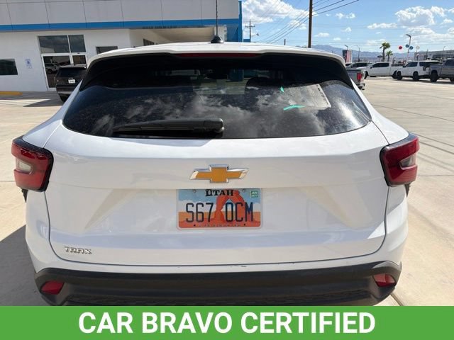 Used 2026 Chevrolet Trax LS FWD image 4