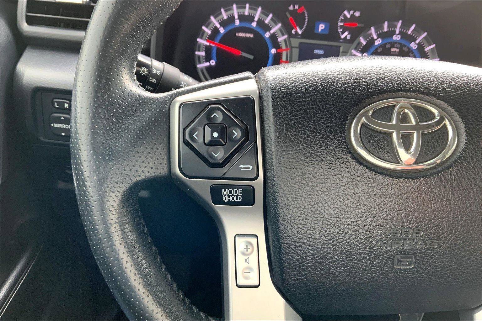 Used 2016 Toyota 4Runner SR5 image 16