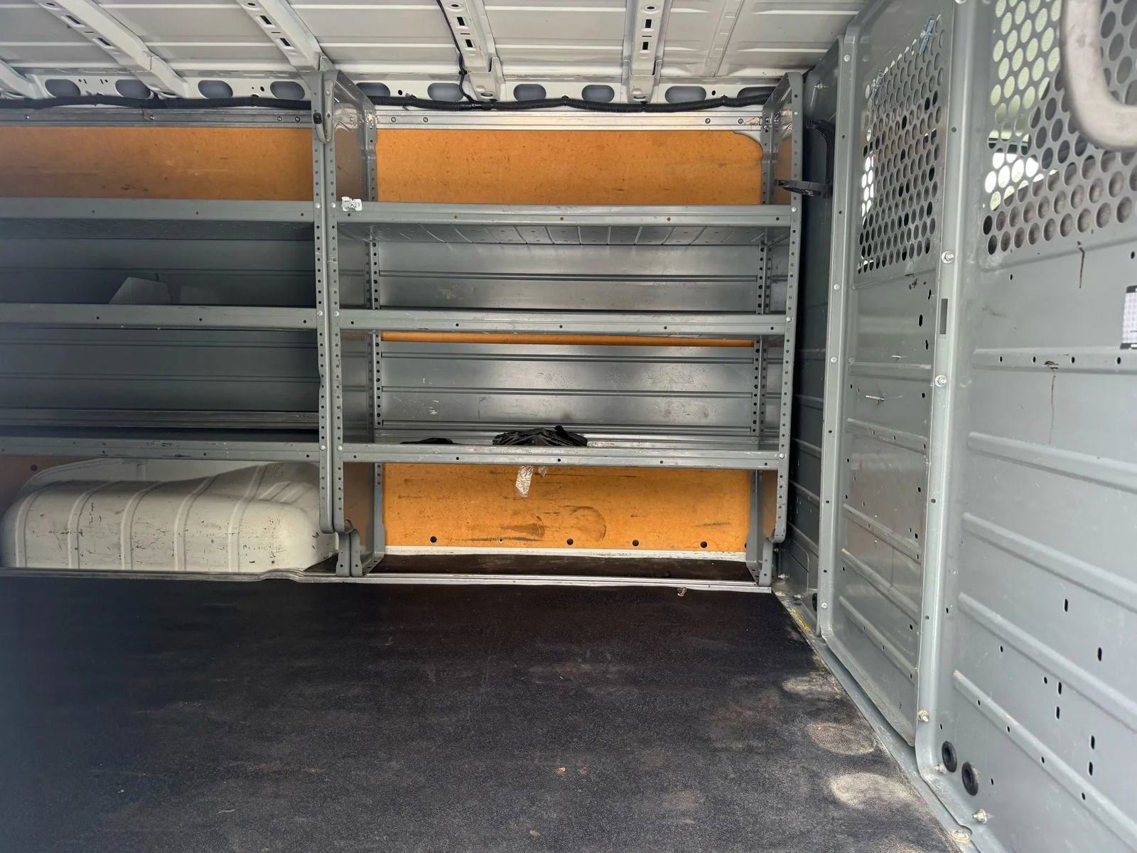 Used 2015 Nissan NV 2500 SV w/ Technology Package image 26