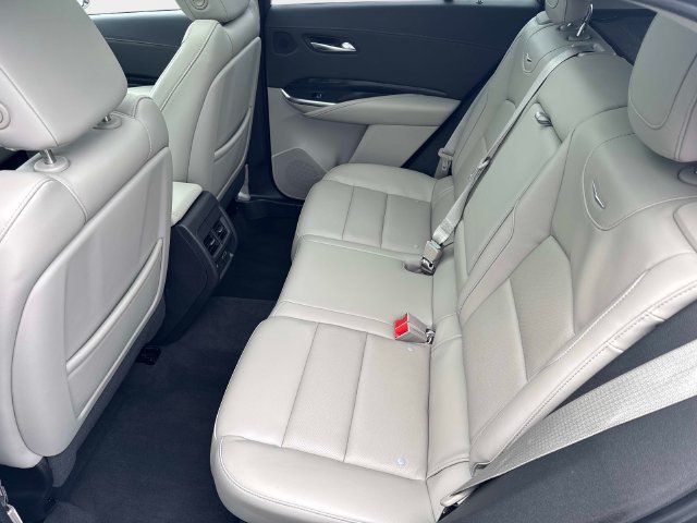 Used 2021 Cadillac XT4 Premium Luxury AWD/4WD image 13