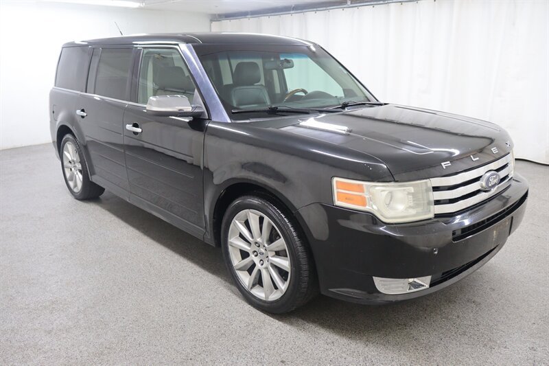 Used 2011 Ford Flex Limited w/ Rapid Spec Order Code AWD/4WD image 2