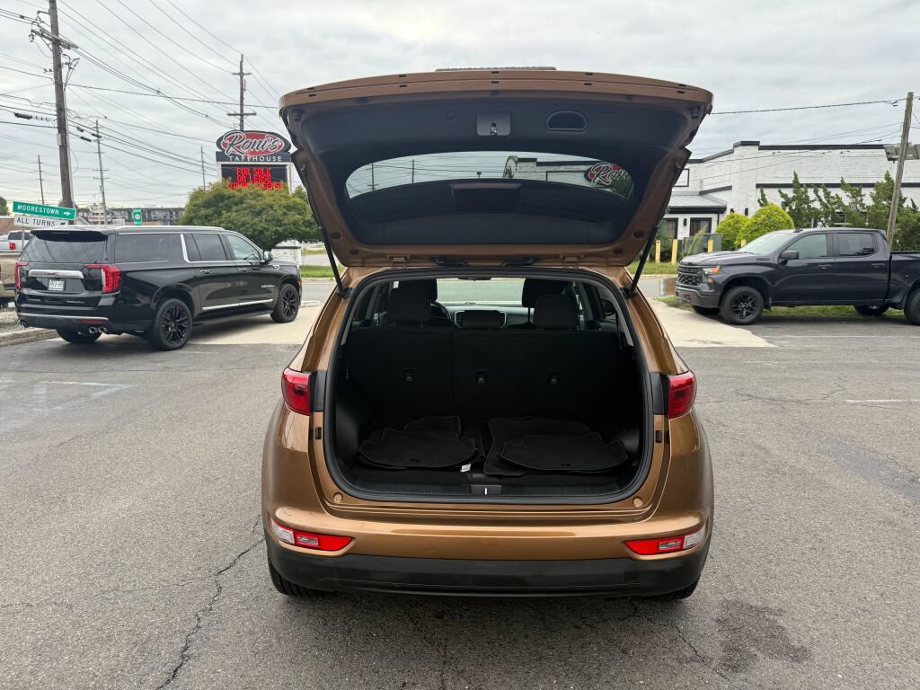 Used 2017 Kia Sportage LX FWD image 29
