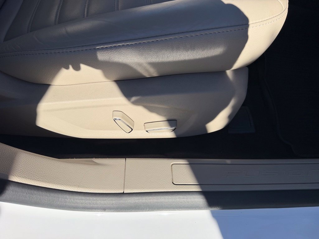 Used 2018 Ford Fusion SE w/ Fusion SE Technology Package AWD/4WD image 29