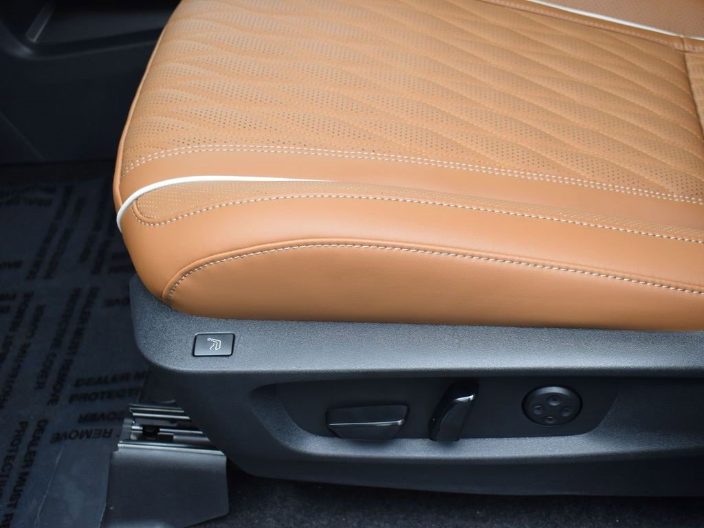 New 2026 INFINITI QX60 Autograph w/ Dark Cargo Package image 18