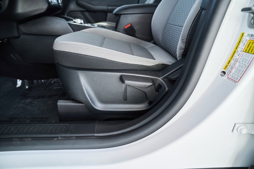 Used 2022 Ford Escape SE image 18