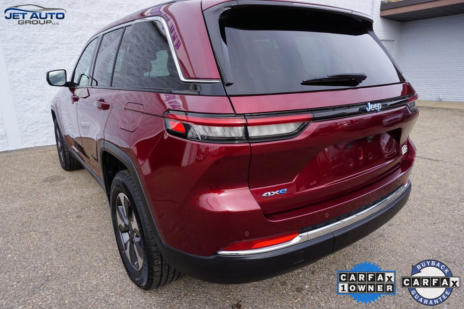 Used 2024 Jeep Grand Cherokee Limited 4xe image 9