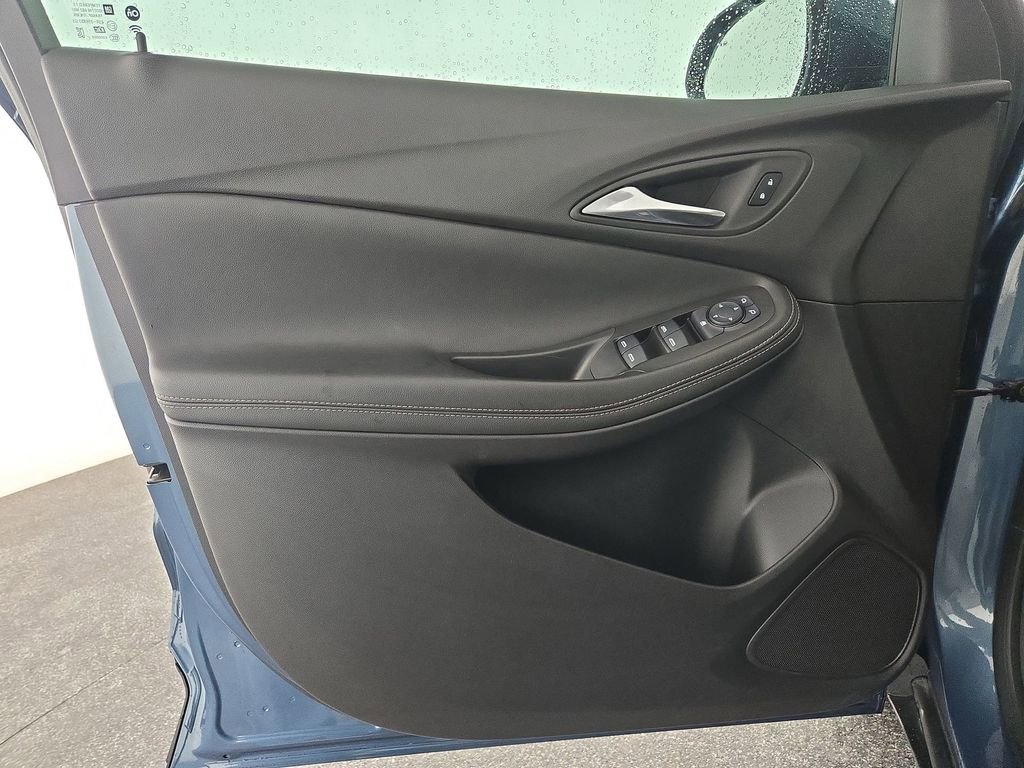 Used 2025 Buick Encore GX Preferred image 26