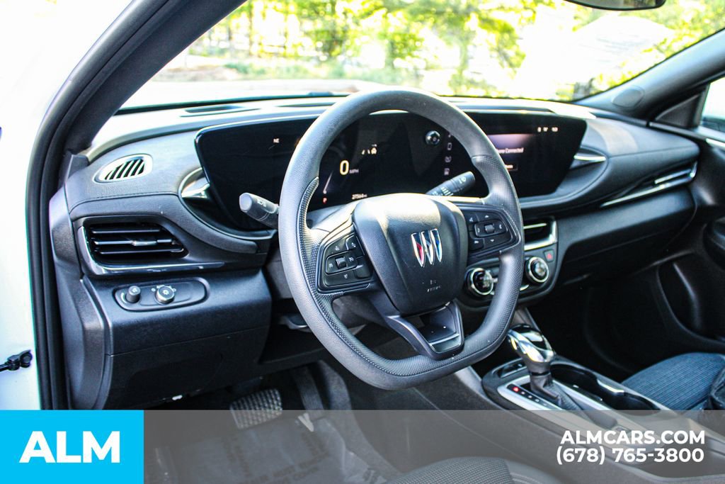 Used 2025 Buick Envista Preferred image 30