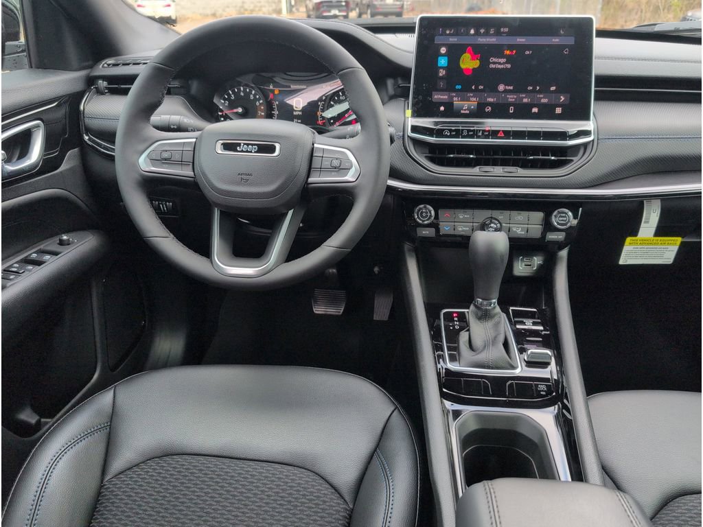 New 2026 Jeep Compass Latitude image 32