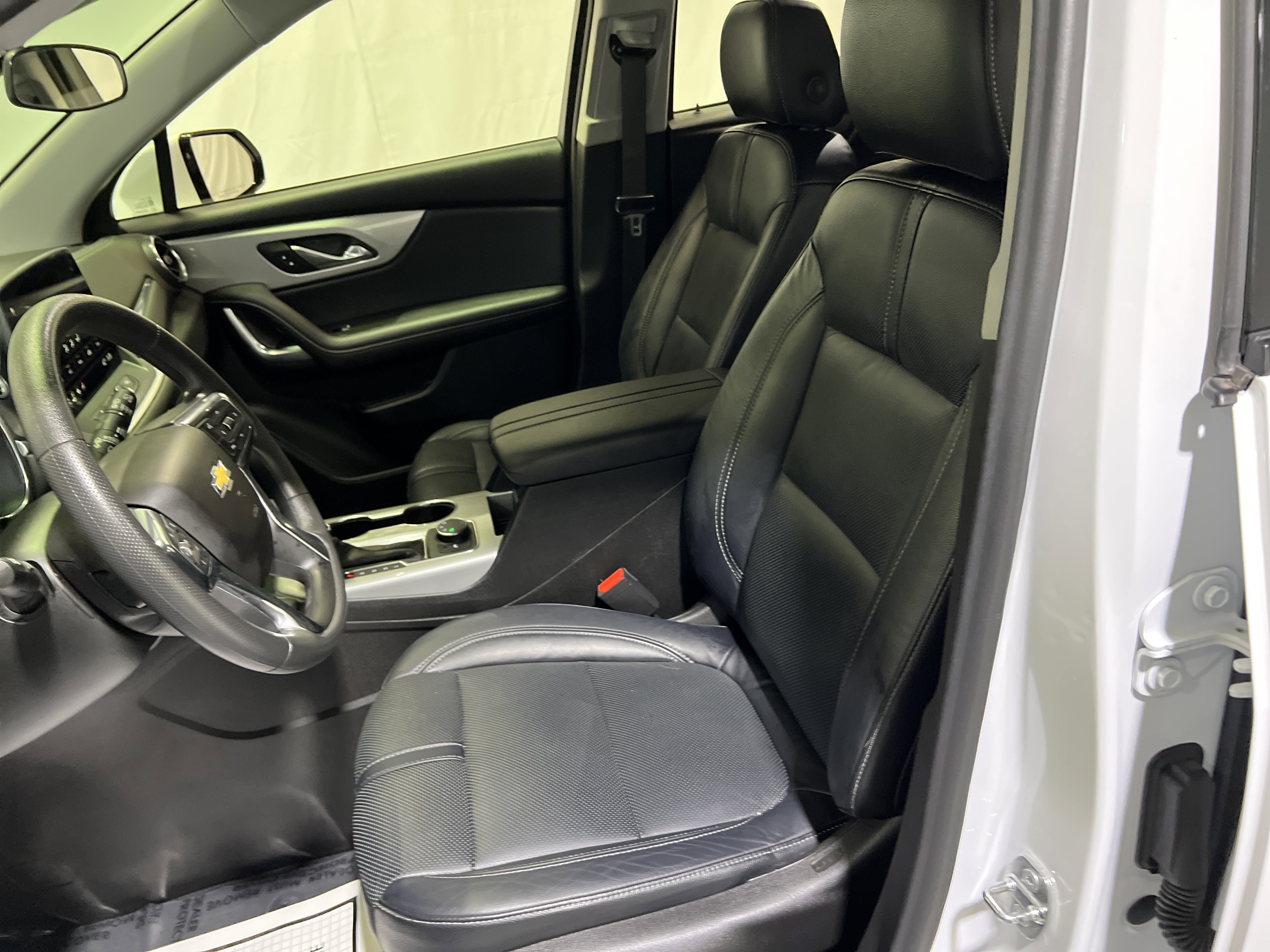 Used 2023 Chevrolet Blazer LT image 17