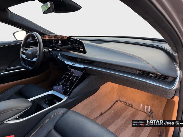 Used 2024 Lucid Air Touring image 25