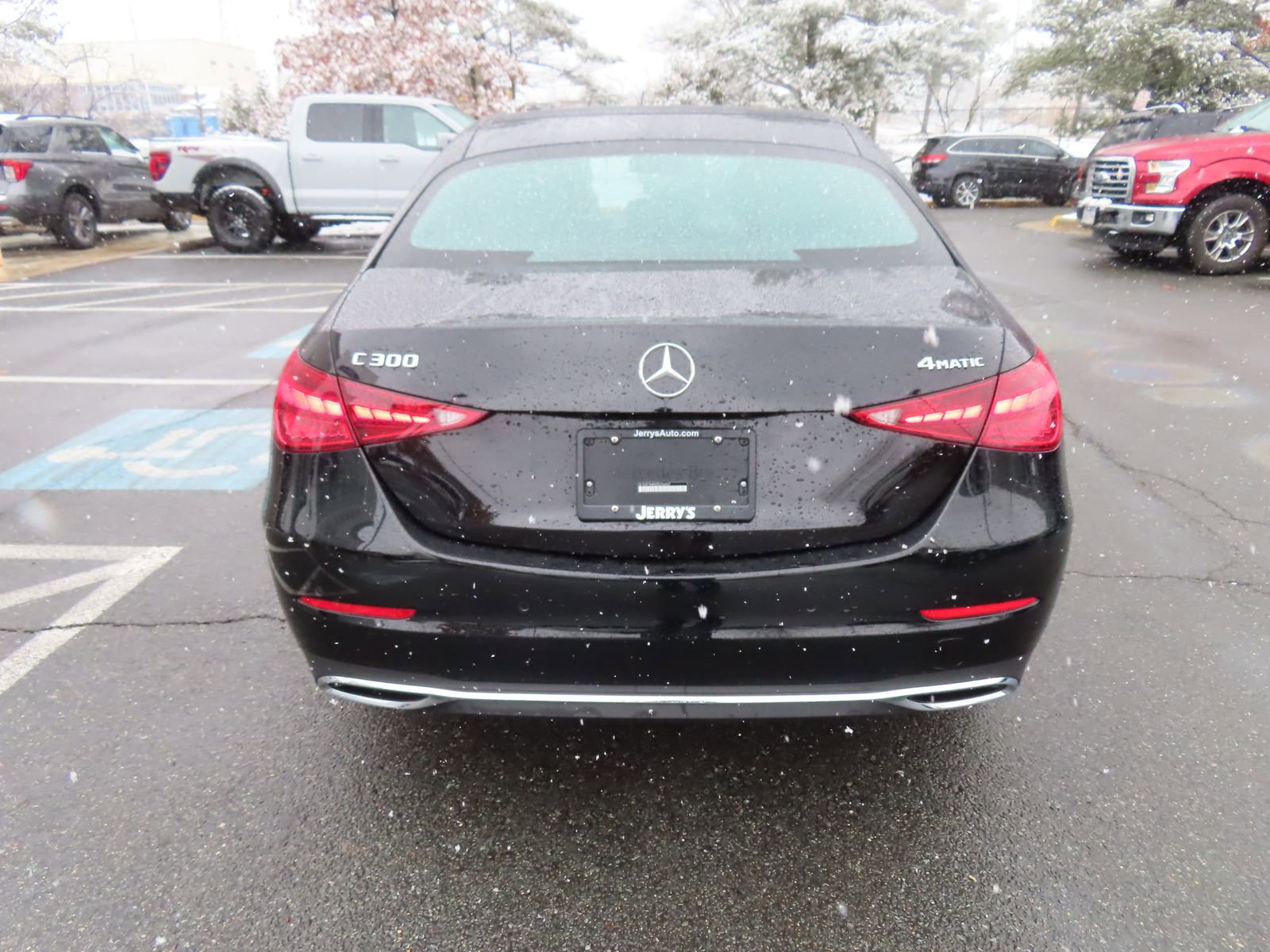 Used 2025 Mercedes-Benz C 300 4MATIC Sedan image 6