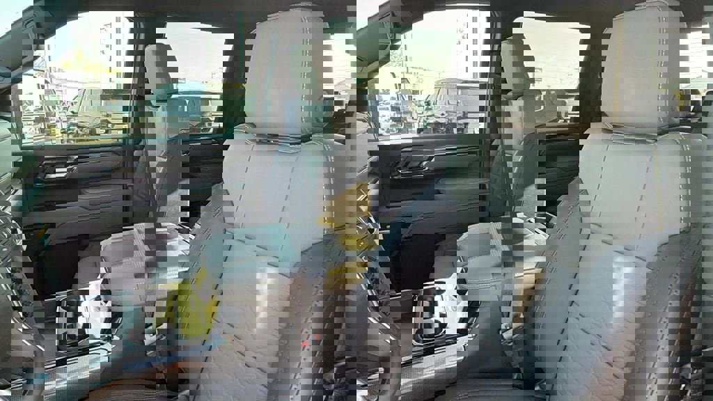 New 2026 Chevrolet Silverado 2500 ZR2 image 15