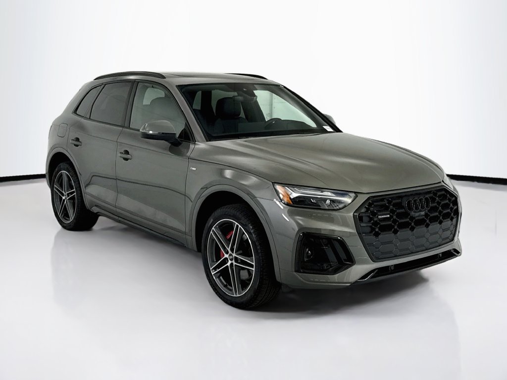 Certified 2025 Audi Q5 e Premium Plus w/ Premium Plus Package AWD/4WD image 3