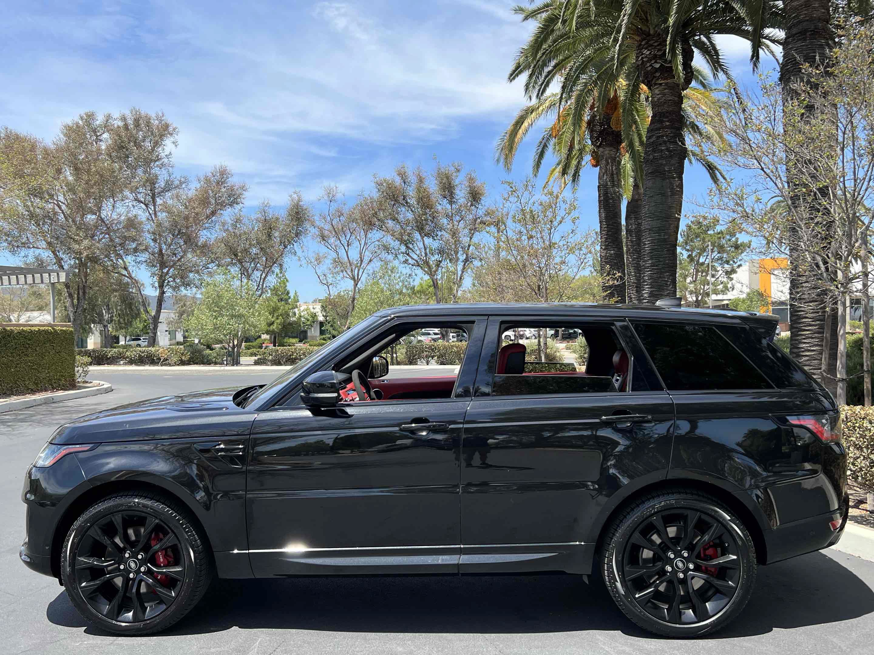 Used 2021 Land Rover Range Rover Sport HST AWD/4WD image 18