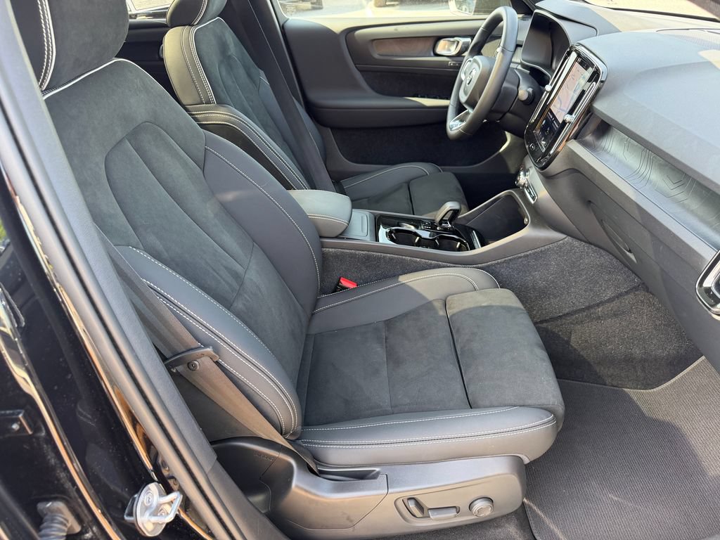 Certified 2023 Volvo C40 P8 Recharge Plus w/ Climate Package AWD/4WD image 15
