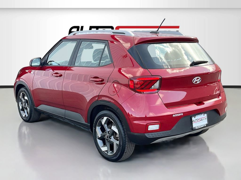 Used 2023 Hyundai Venue Limited w/ Cargo Package image 5