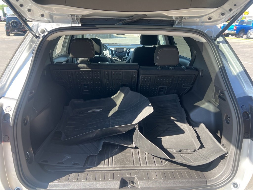 Used 2021 Chevrolet Equinox LT w/ LPO, Floor Liner Package image 5