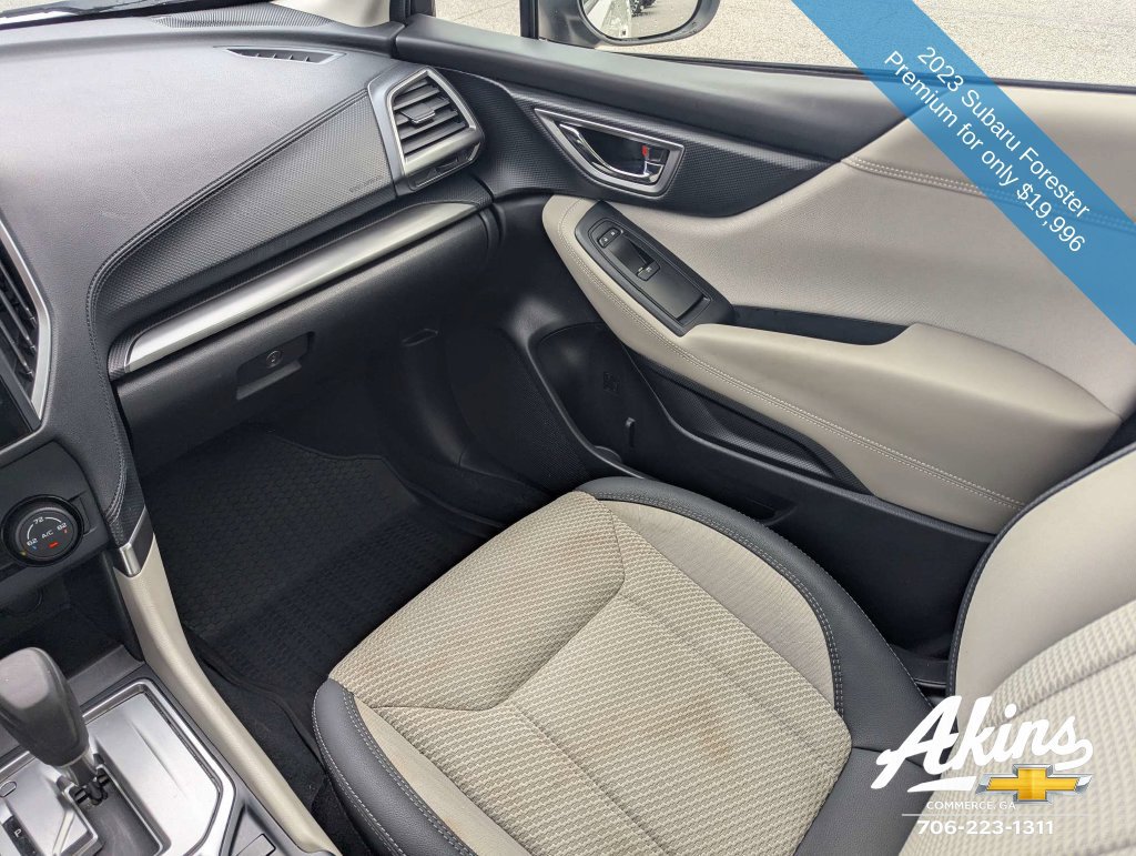 Used 2023 Subaru Forester Premium AWD/4WD image 16