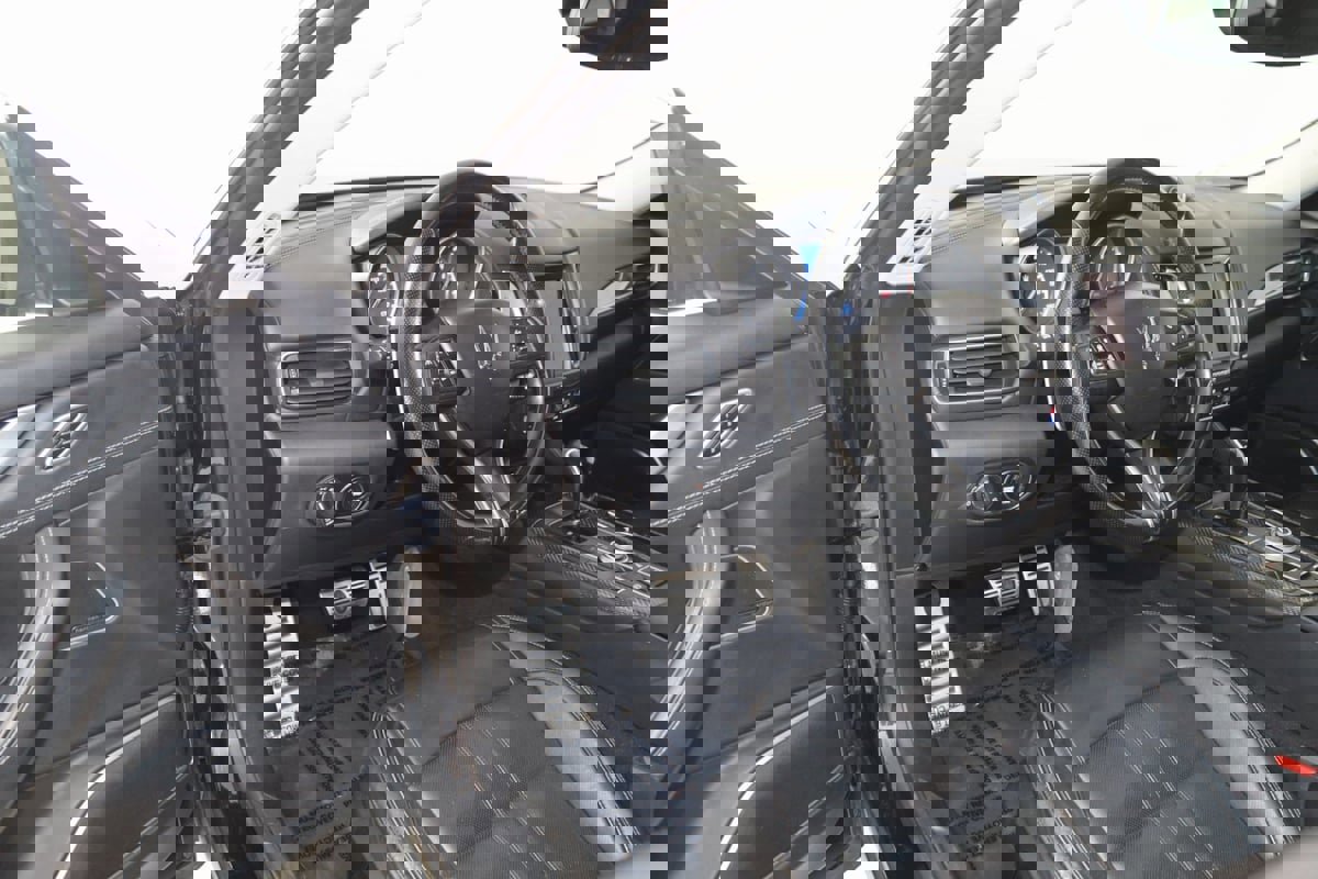 Used 2018 Maserati Levante S GranSport image 53