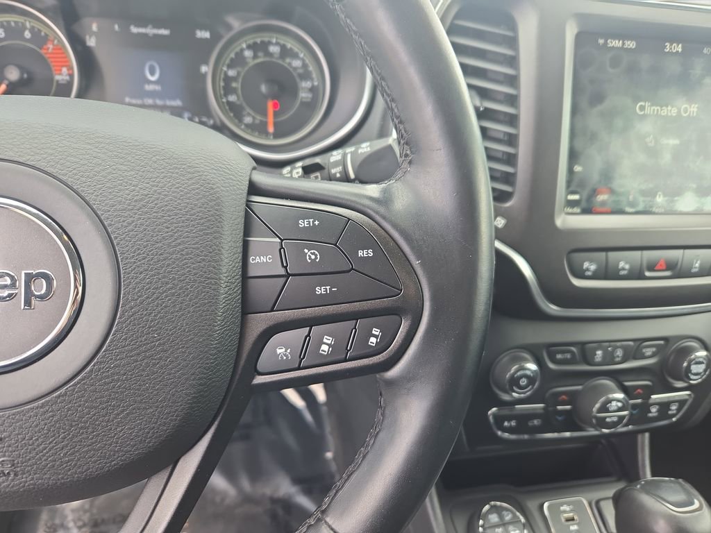Used 2020 Jeep Cherokee Trailhawk image 22