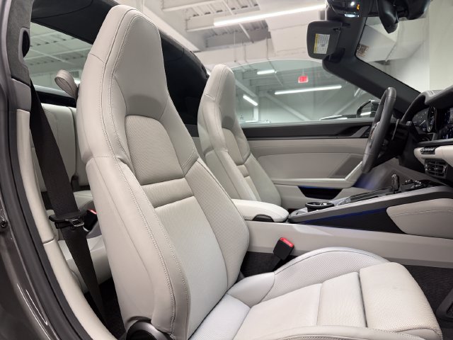 Certified 2024 Porsche 911 Targa 4S AWD/4WD image 26