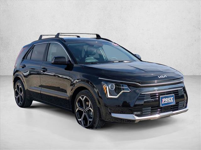 Used 2024 Kia Niro EX Touring image 3