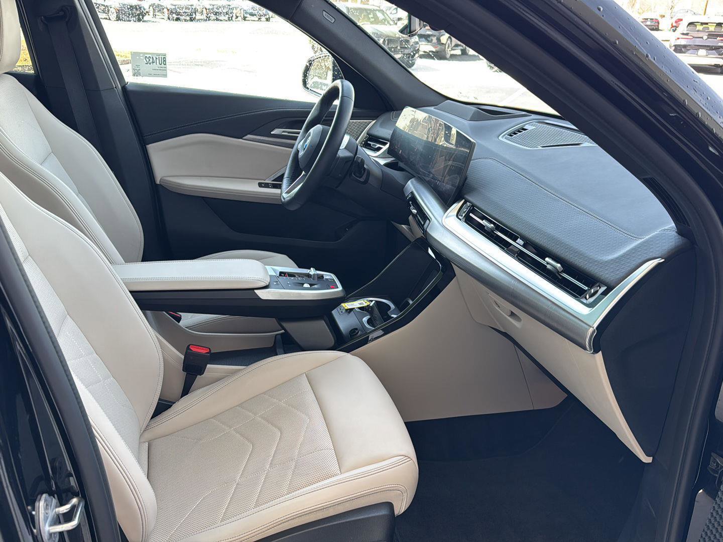 Used 2025 BMW X2 xDrive28i w/ Premium Package image 11