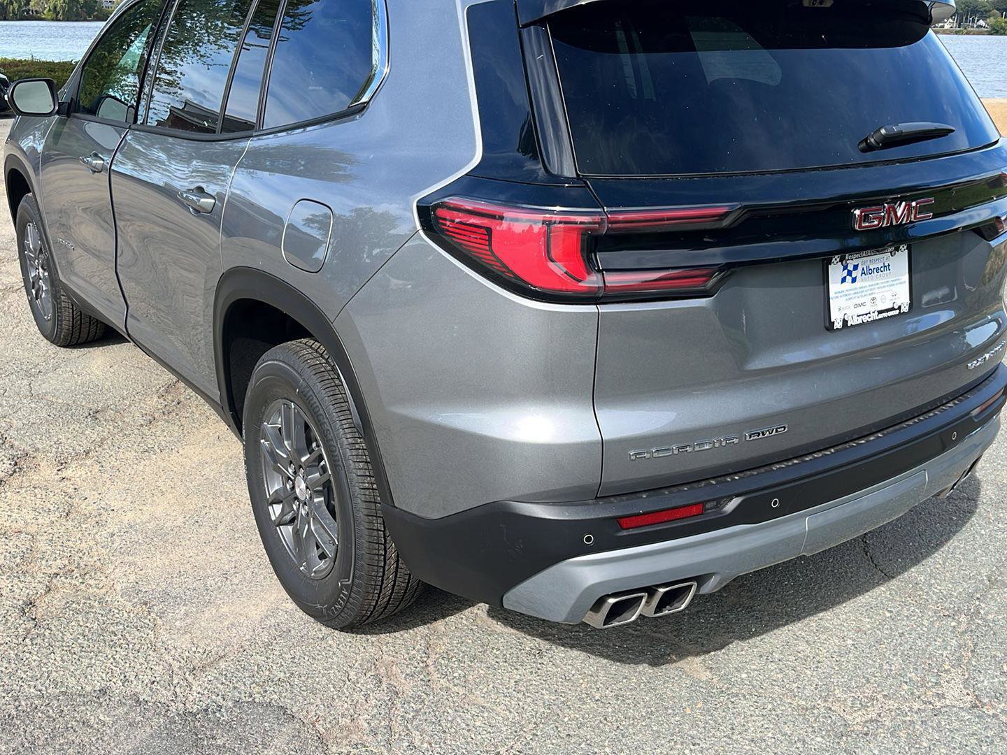 New 2026 GMC Acadia Elevation image 11