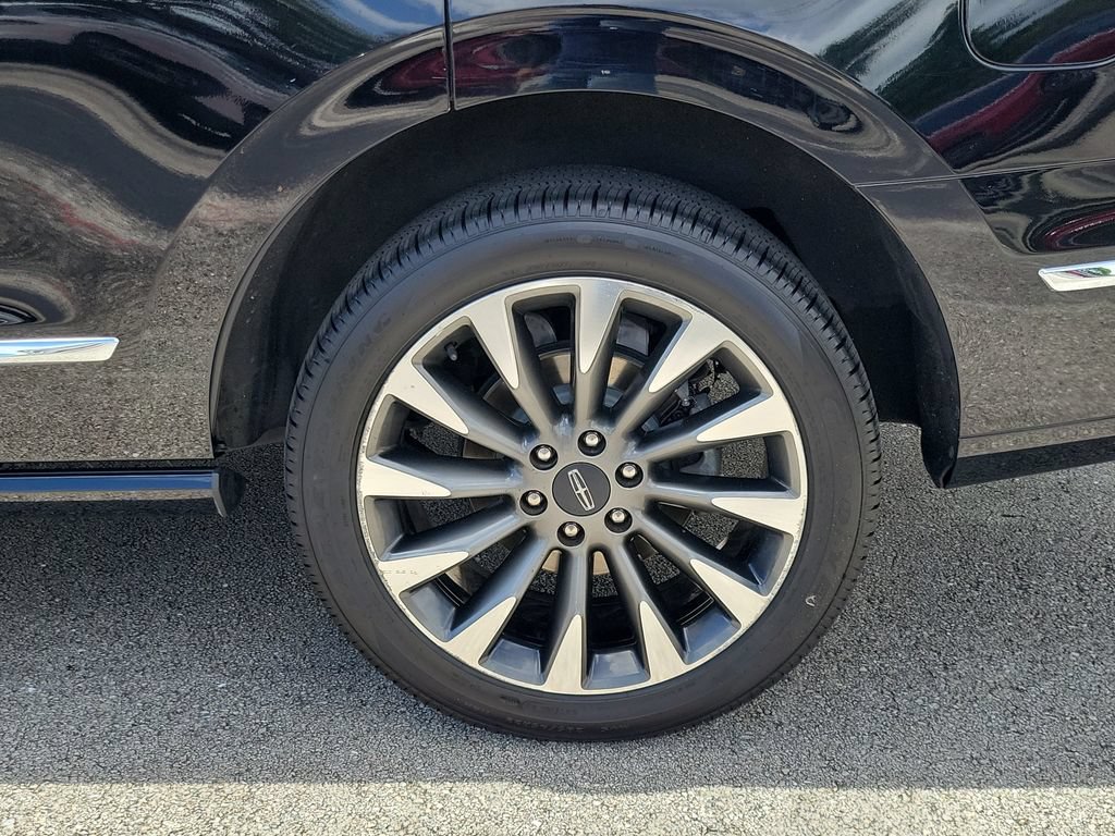Certified 2020 Lincoln Navigator Reserve w/ Equipment Group 201A Reserve AWD/4WD image 5