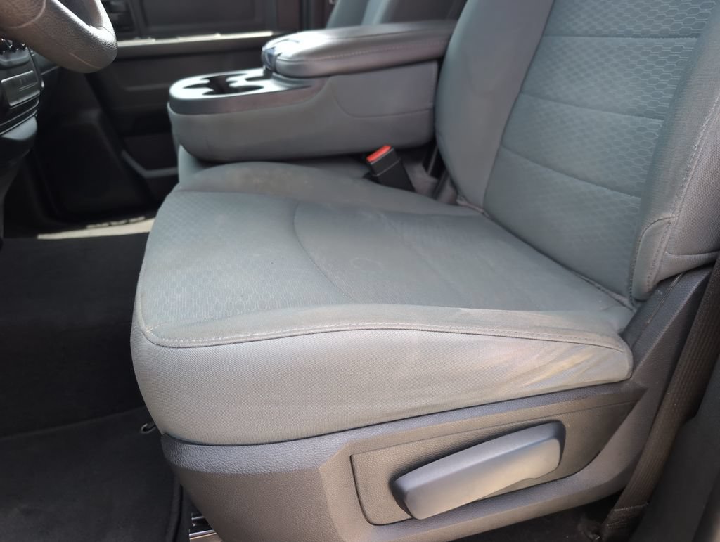 Used 2018 RAM 1500 Express w/ Black Ram 1500 Express Group AWD/4WD image 14