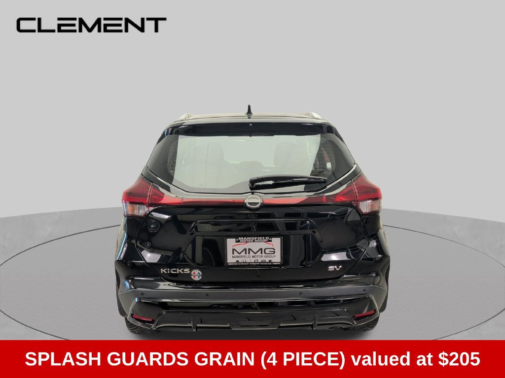 Used 2022 Nissan Kicks SV FWD image 4