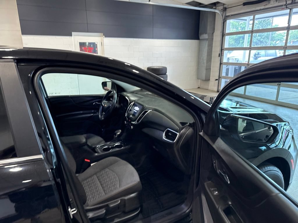 Used 2022 Chevrolet Equinox LT AWD/4WD image 12