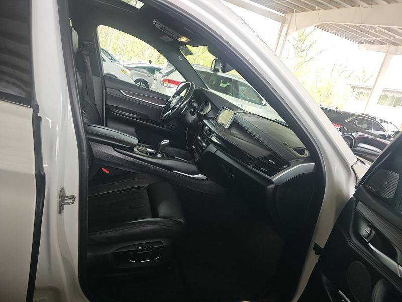 Used 2019 BMW X6 xDrive35i w/ M Sport Package AWD/4WD image 14