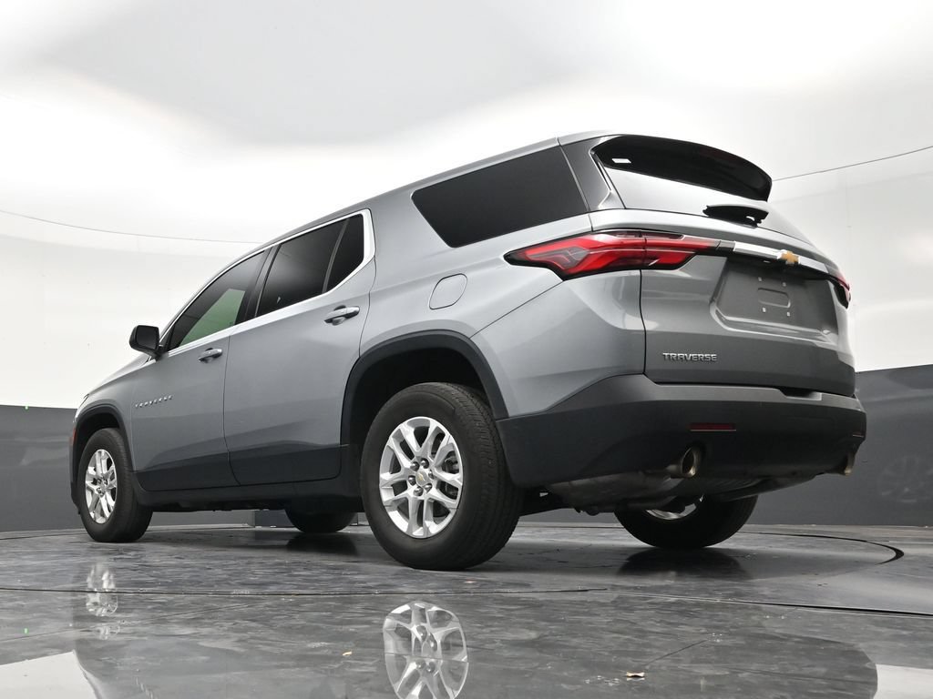 Used 2023 Chevrolet Traverse LS FWD image 22