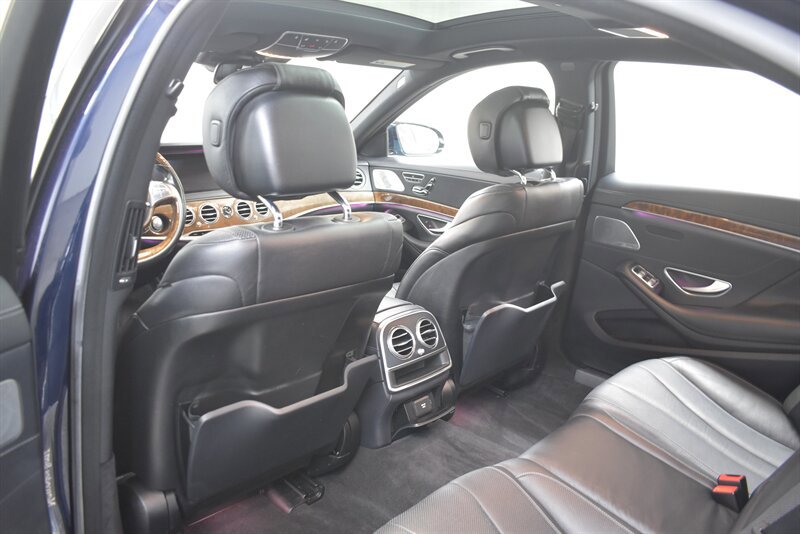 Used 2015 Mercedes-Benz S 550 4MATIC Sedan image 26