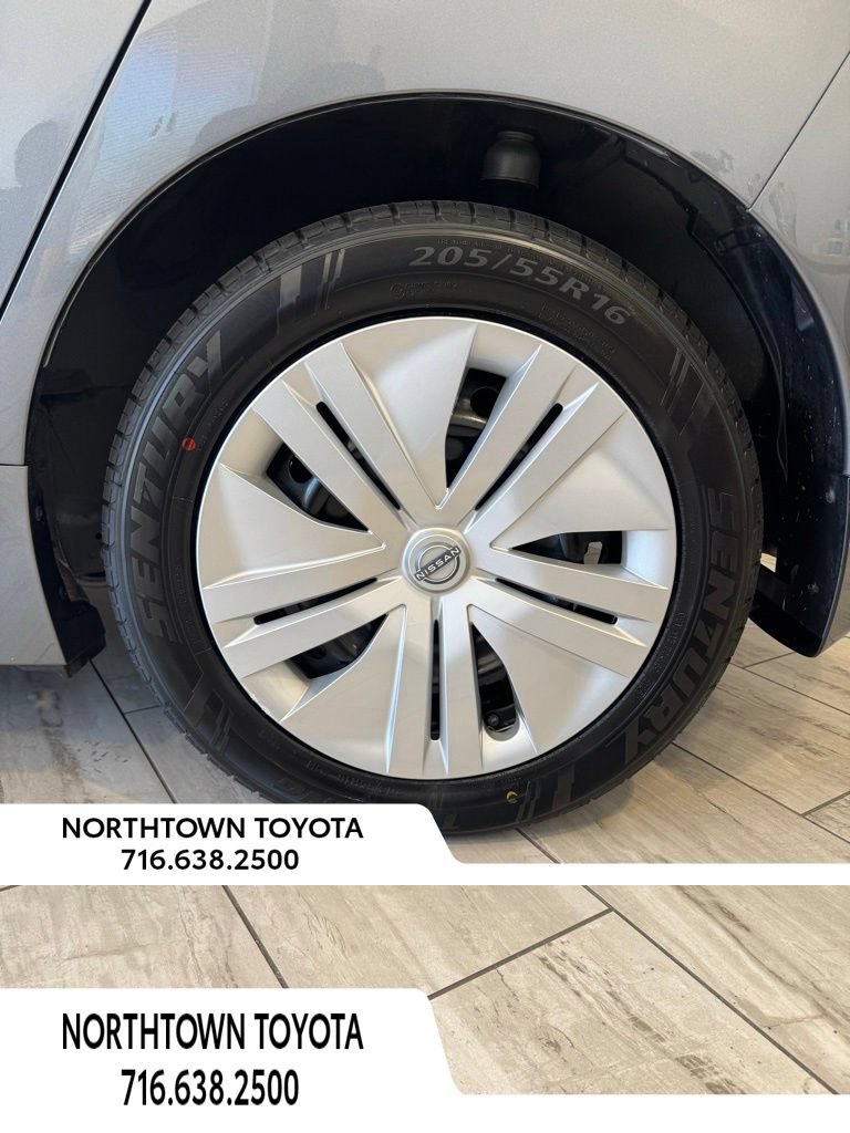 Used 2024 Nissan Leaf S FWD image 11