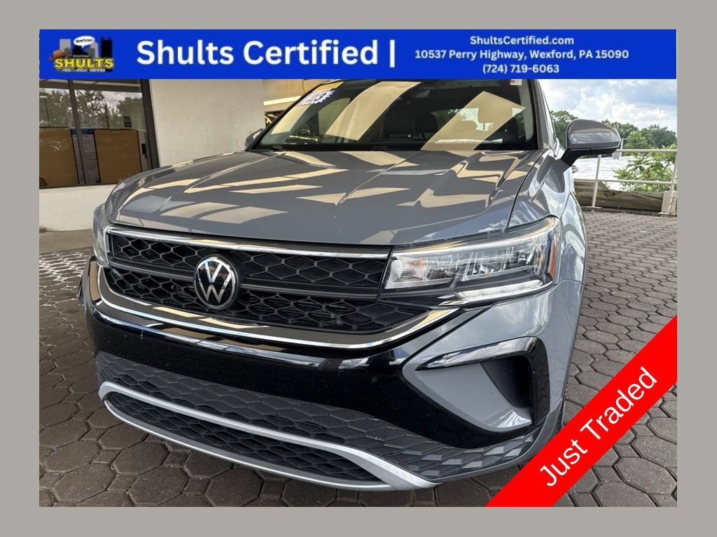 Used 2023 Volkswagen Taos SE AWD/4WD image 1