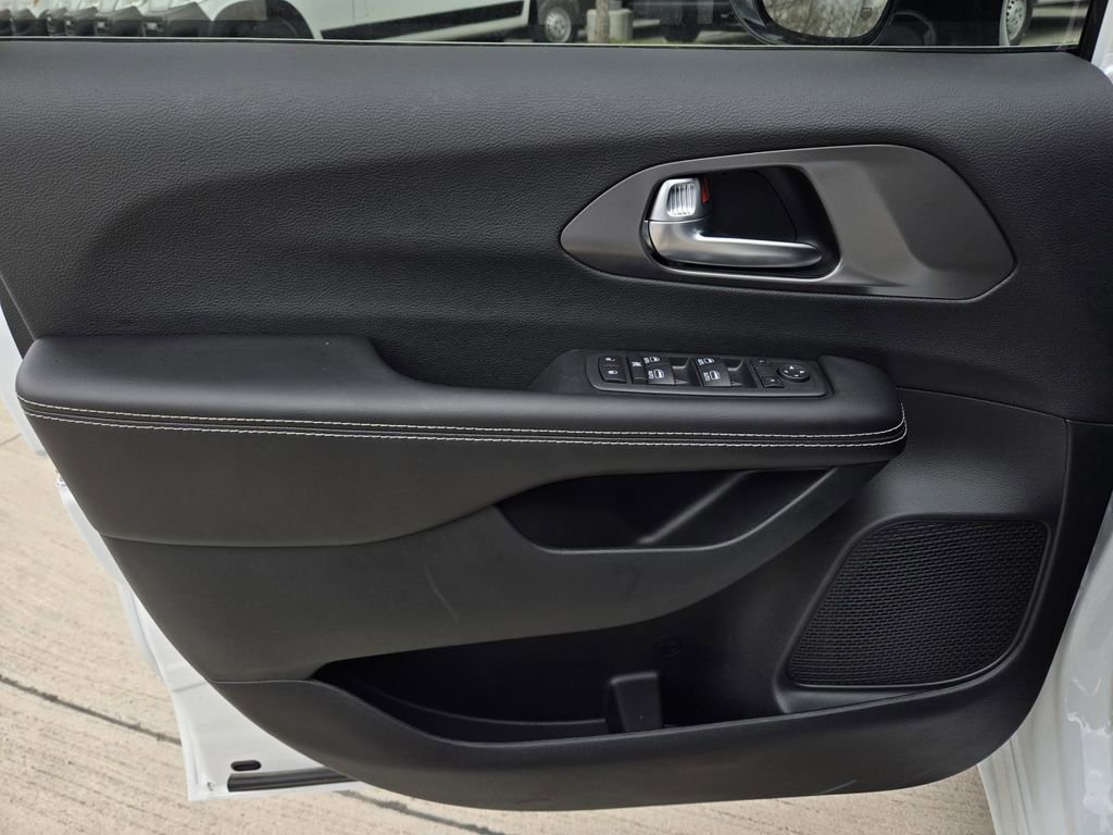 New 2026 Chrysler Voyager LX FWD image 15