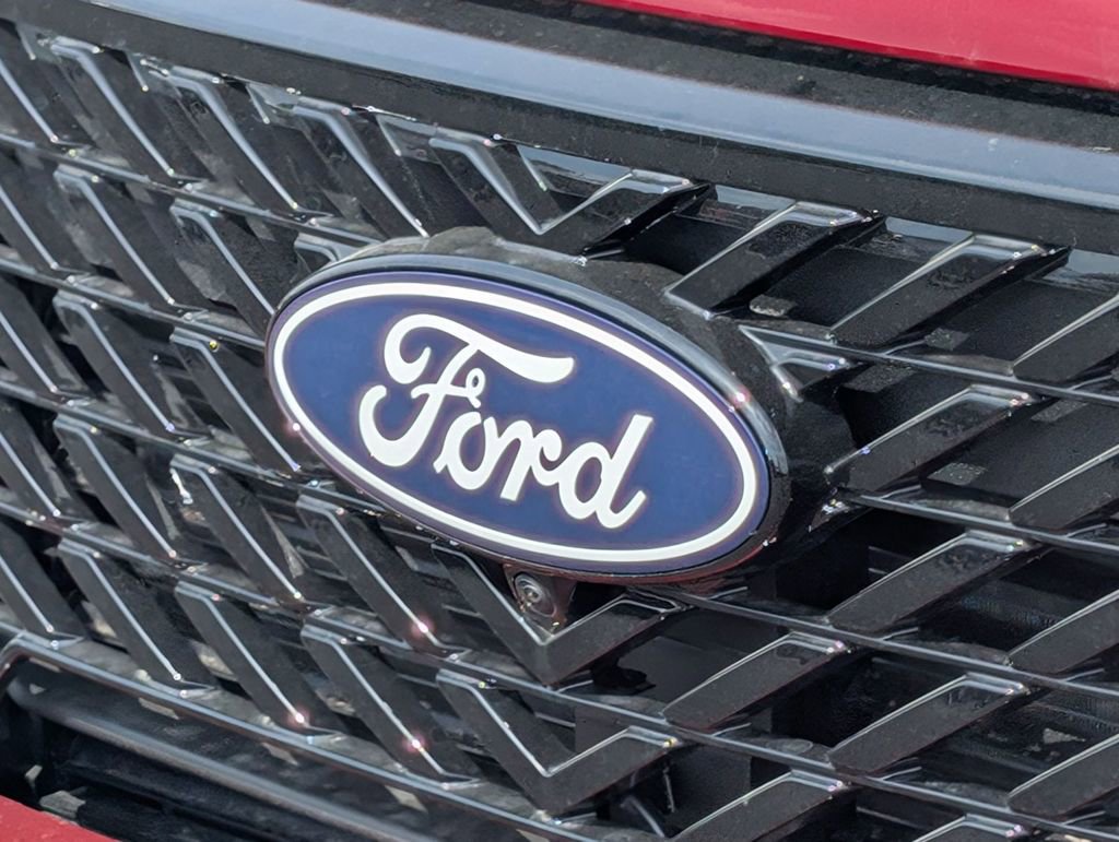 New 2026 Ford Maverick Lariat w/ Black Appearance Package image 12