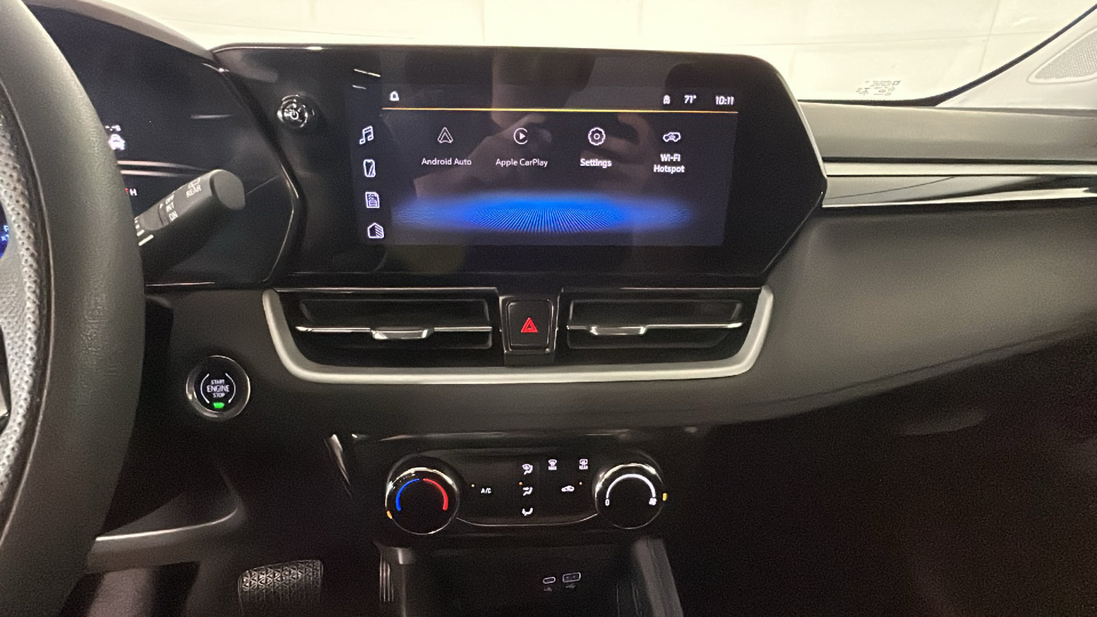 Used 2025 Chevrolet TrailBlazer LT AWD/4WD image 27