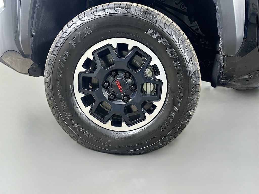 Used 2024 Toyota Tacoma TRD Off-Road image 8
