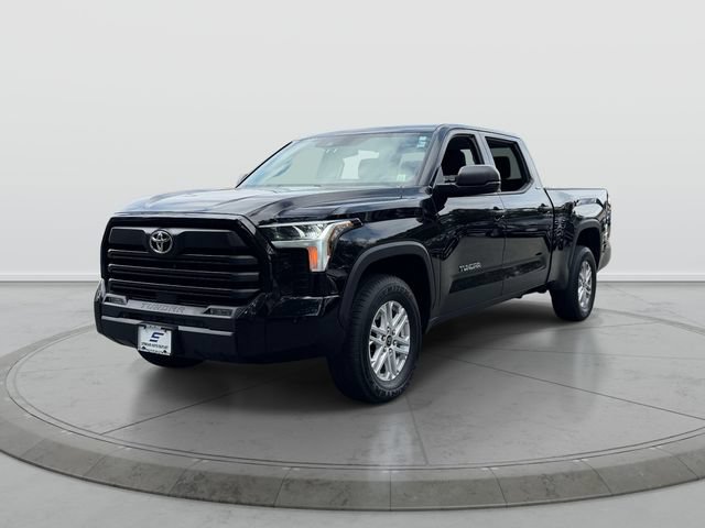 Used 2022 Toyota Tundra SR5 AWD/4WD image 3