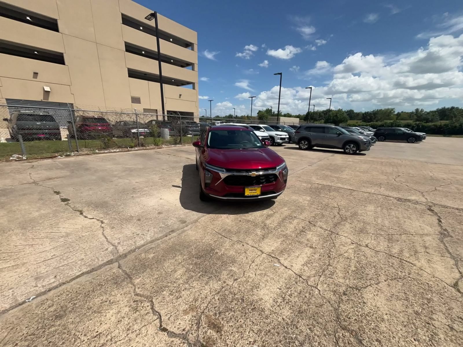 Used 2025 Chevrolet Trax LT FWD image 13