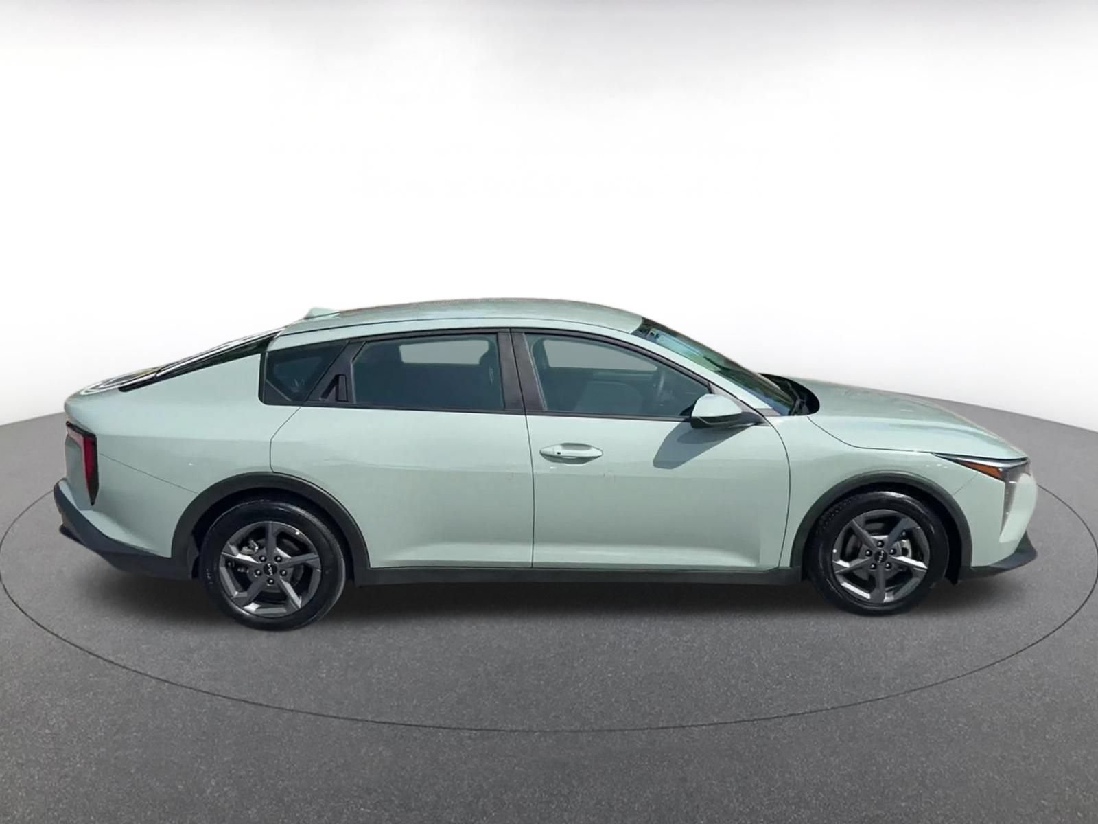 Used 2025 Kia K4 FWD image 16