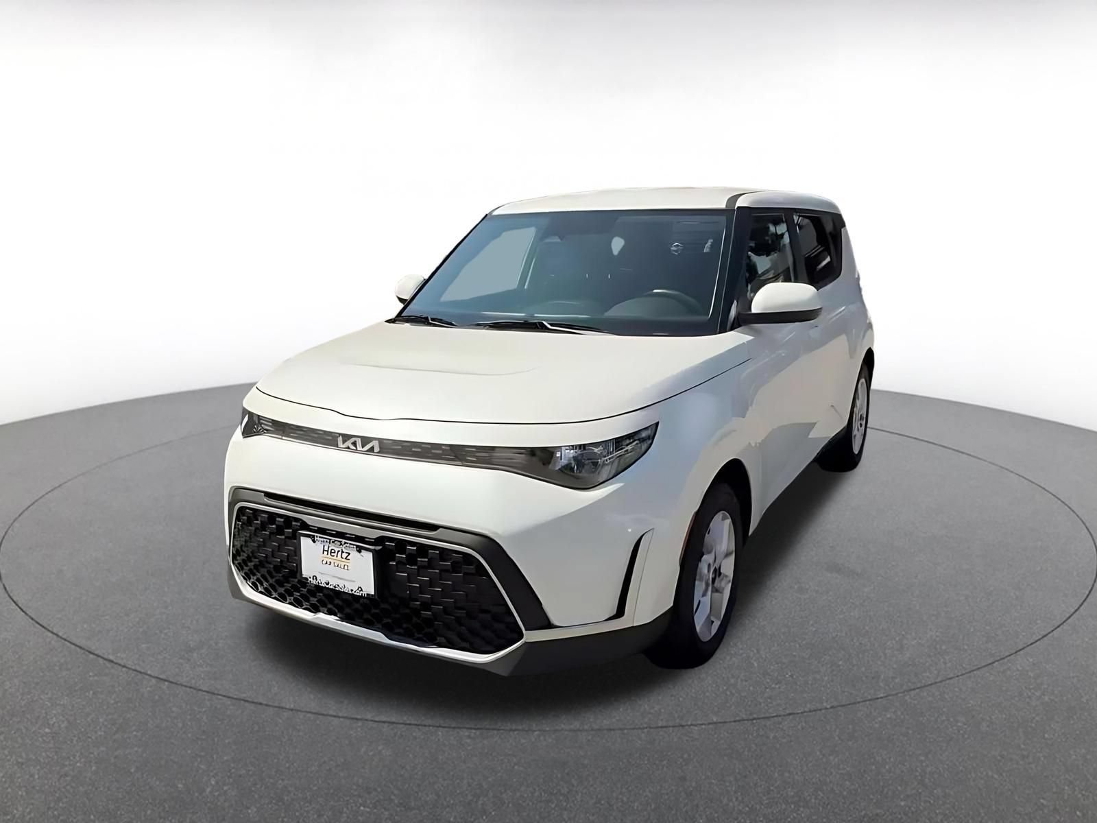 Used 2025 Kia Soul LX w/ LX Technology Package FWD image 6