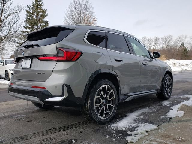 New 2026 BMW 330i xDrive Sedan w/ Premium Package image 7