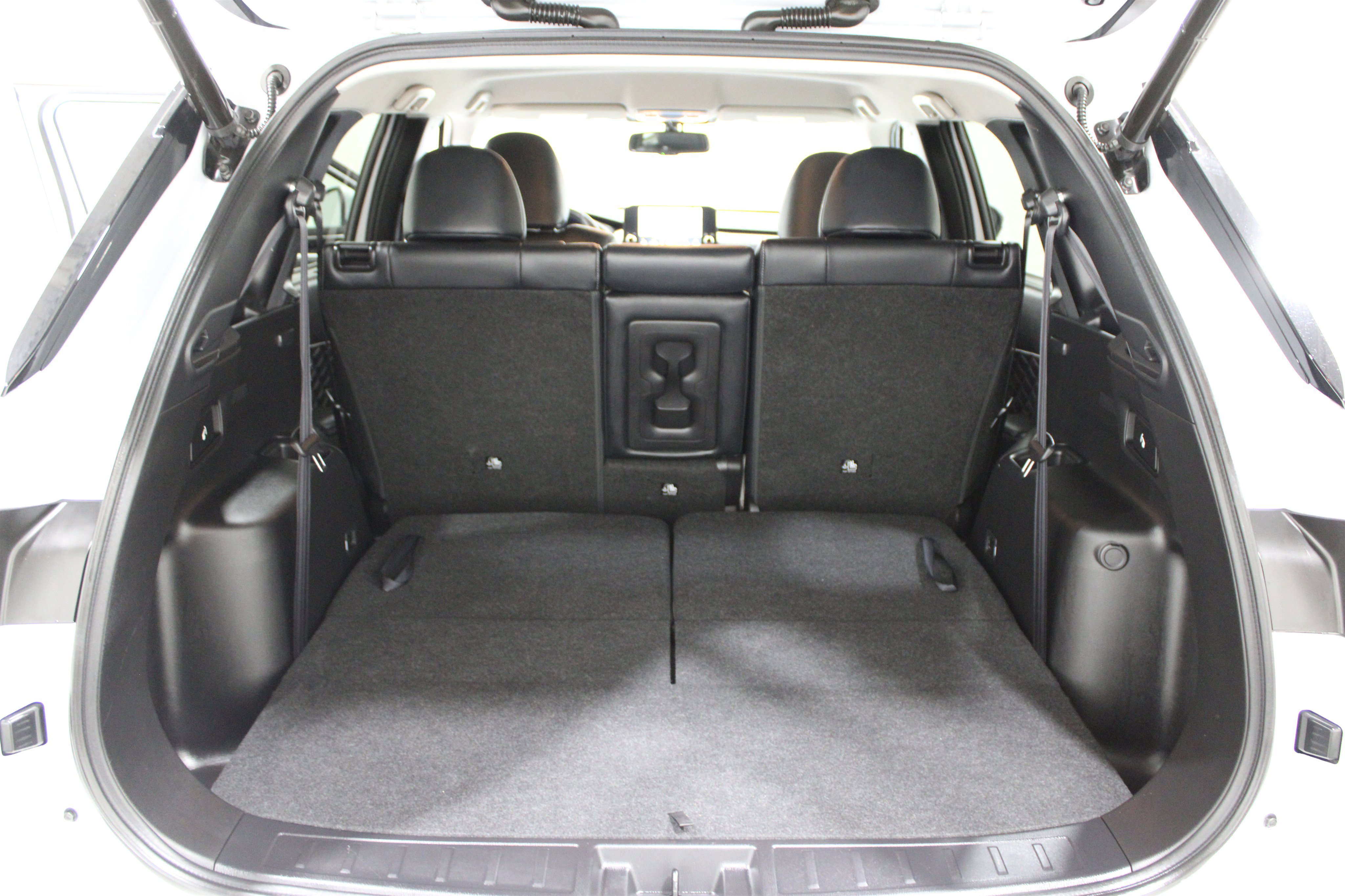 Used 2024 Mitsubishi Outlander SEL image 31